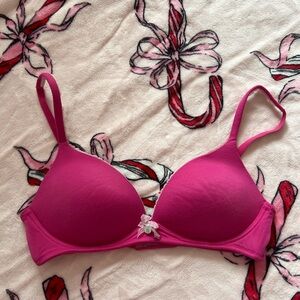 Victoria’s Secret hot pink lace wireless bra 34B